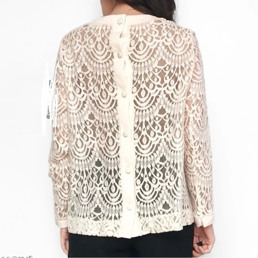 Banana Republic Scallop Lace Delicate Dainty Button Back Long Sleeve Blouse Sz M